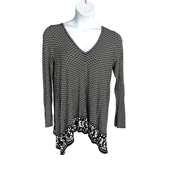 MAX STUDIO, SIZE XL, BLACK AND WHITE TUNIC, V NECK, L/S - Picture 1 of 5